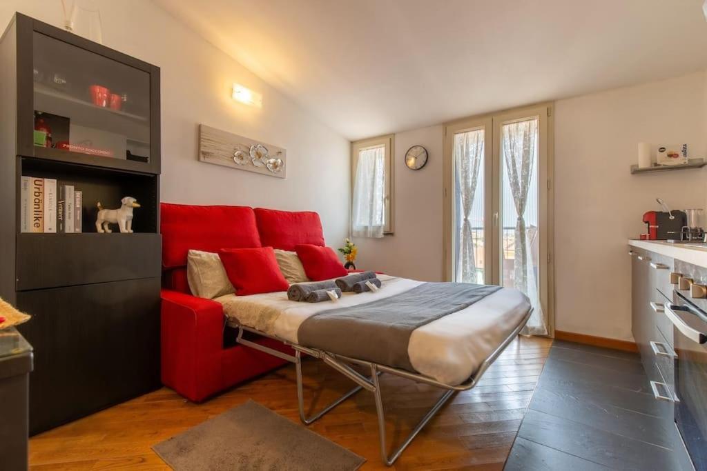 Apartamento Unique & Strategic Flat, 50M From M4 Station Milán Exterior foto