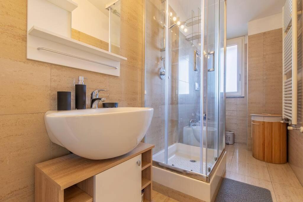 Apartamento Unique & Strategic Flat, 50M From M4 Station Milán Exterior foto