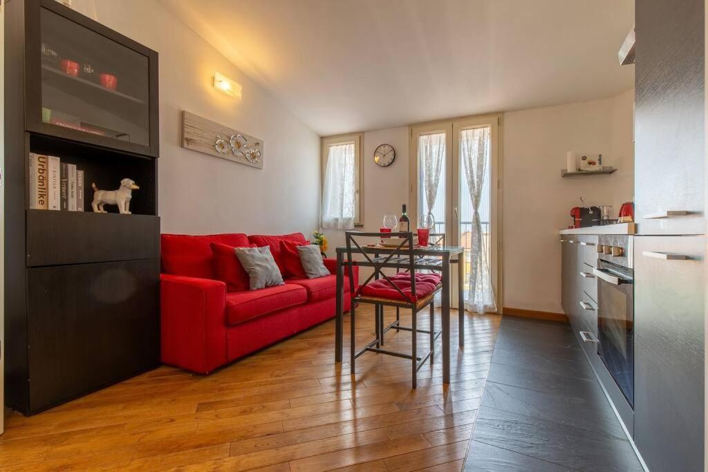 Apartamento Unique & Strategic Flat, 50M From M4 Station Milán Exterior foto