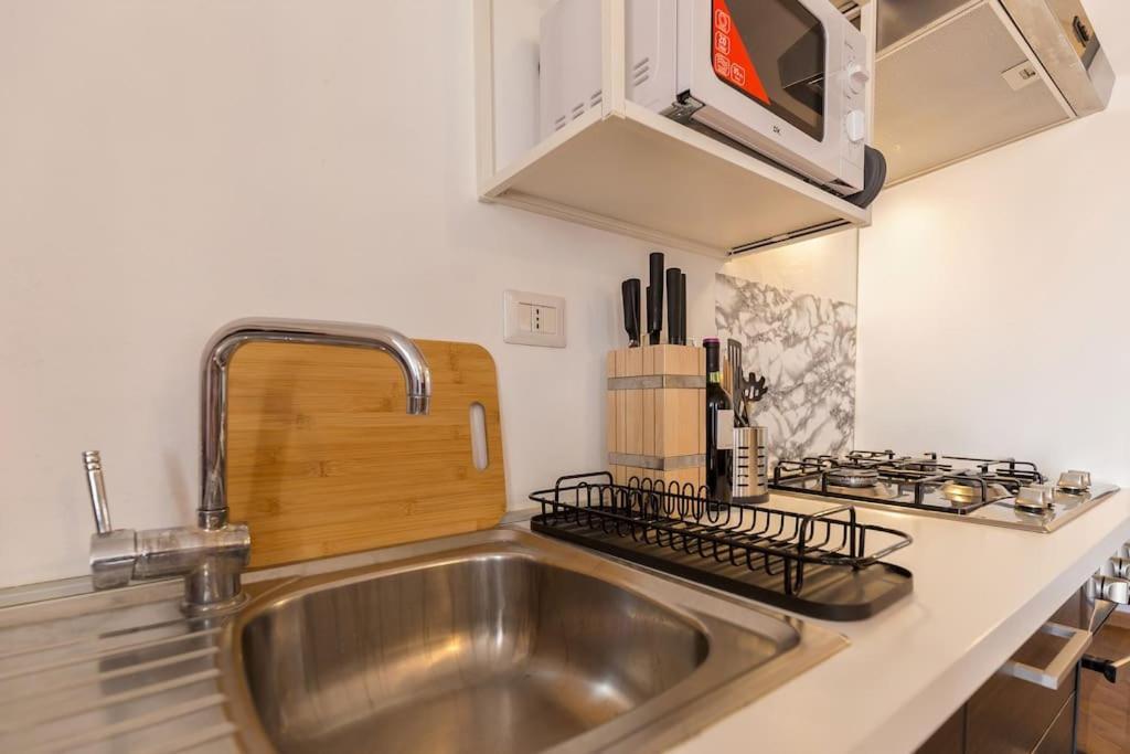 Apartamento Unique & Strategic Flat, 50M From M4 Station Milán Exterior foto