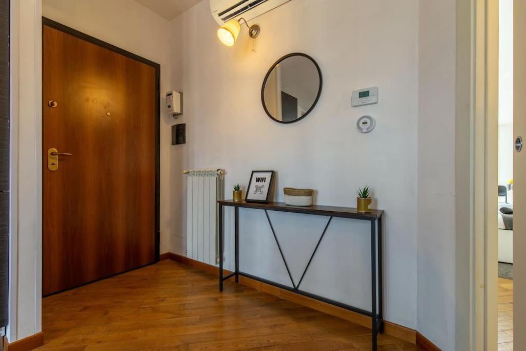 Apartamento Unique & Strategic Flat, 50M From M4 Station Milán Exterior foto